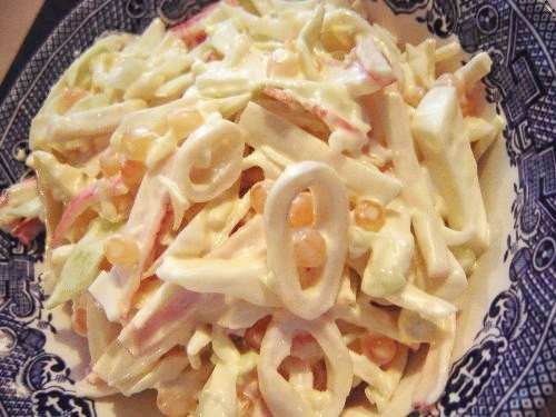 Три простых салатика с кальмарами.1. Салат «Мартовский»Ингредиенты на 500 грамм кальмаров:• 5 свежих ...
