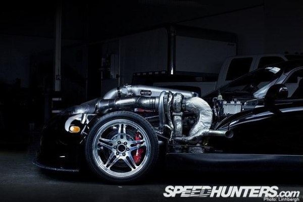 Dodge Viper.Мощность: 2000 л.с.Максимальная скорость: 357 км/ч - 4