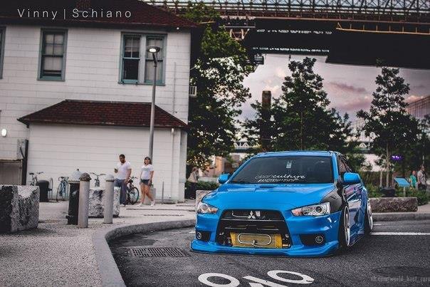 Mitsubishi Lancer Evolution X - 4