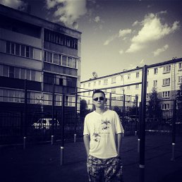 Олег, 30, Мирный