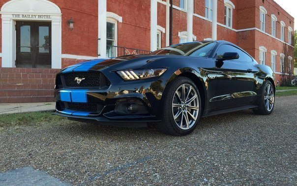 Ford Mustang GT Fastback - 3