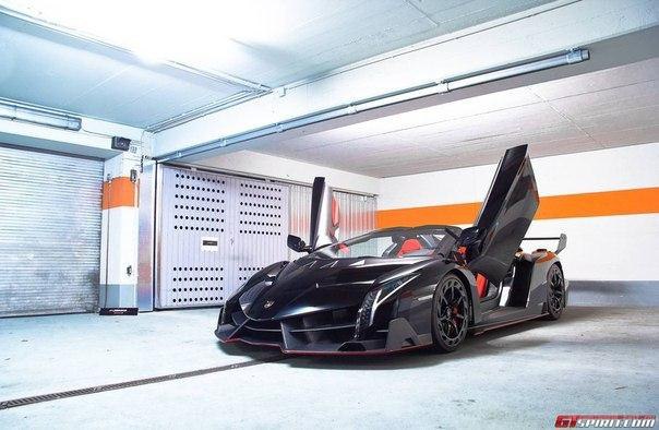 Lamborghini Veneno Roadster.  V12 (6498 ) 750 ..  ... - 3