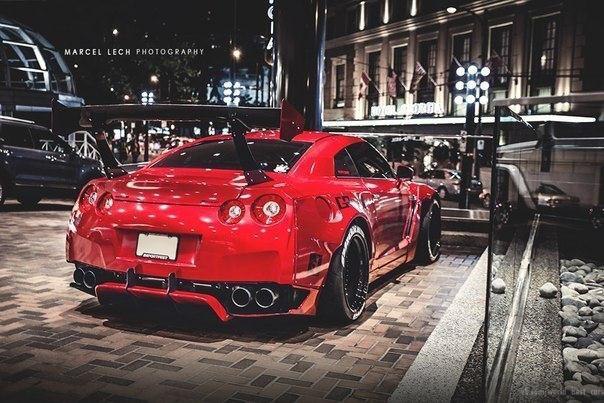 Nissan GT-R - 5