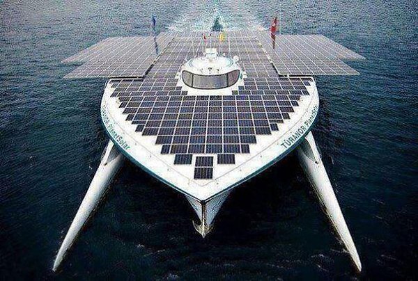 Turanor PlanetSolar-первое в мире судно, которое обогнуло Землю, используя в качестве топлива ...