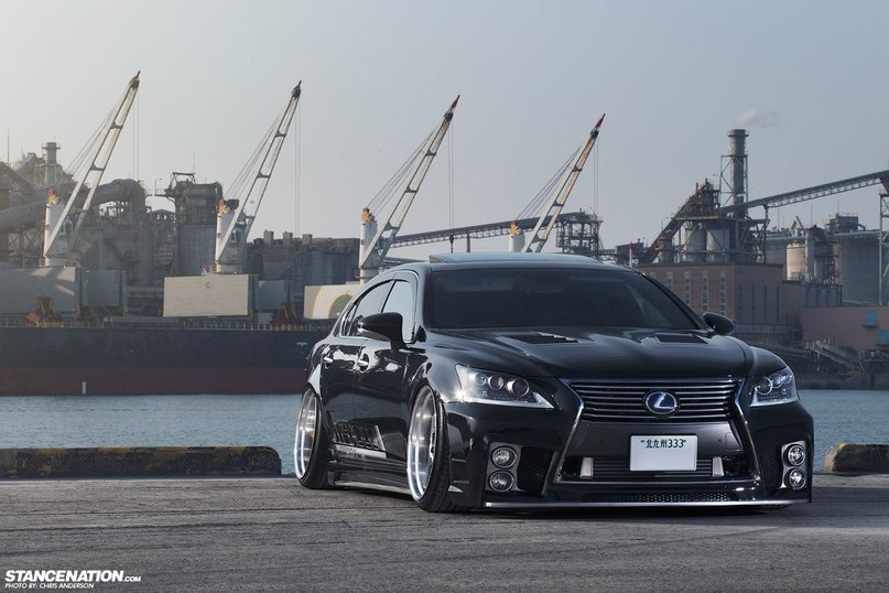 Lexus ls600h - 4