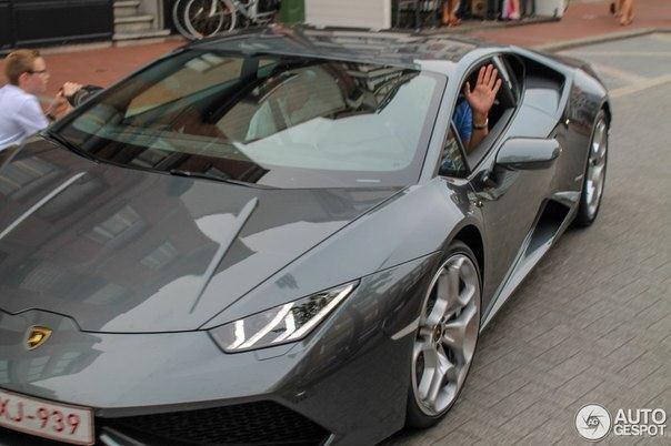 Lamborghini Huracan LP 610-4.  -  V10 (5204 )  - 610 .. @ 8.000 rpm ... - 9