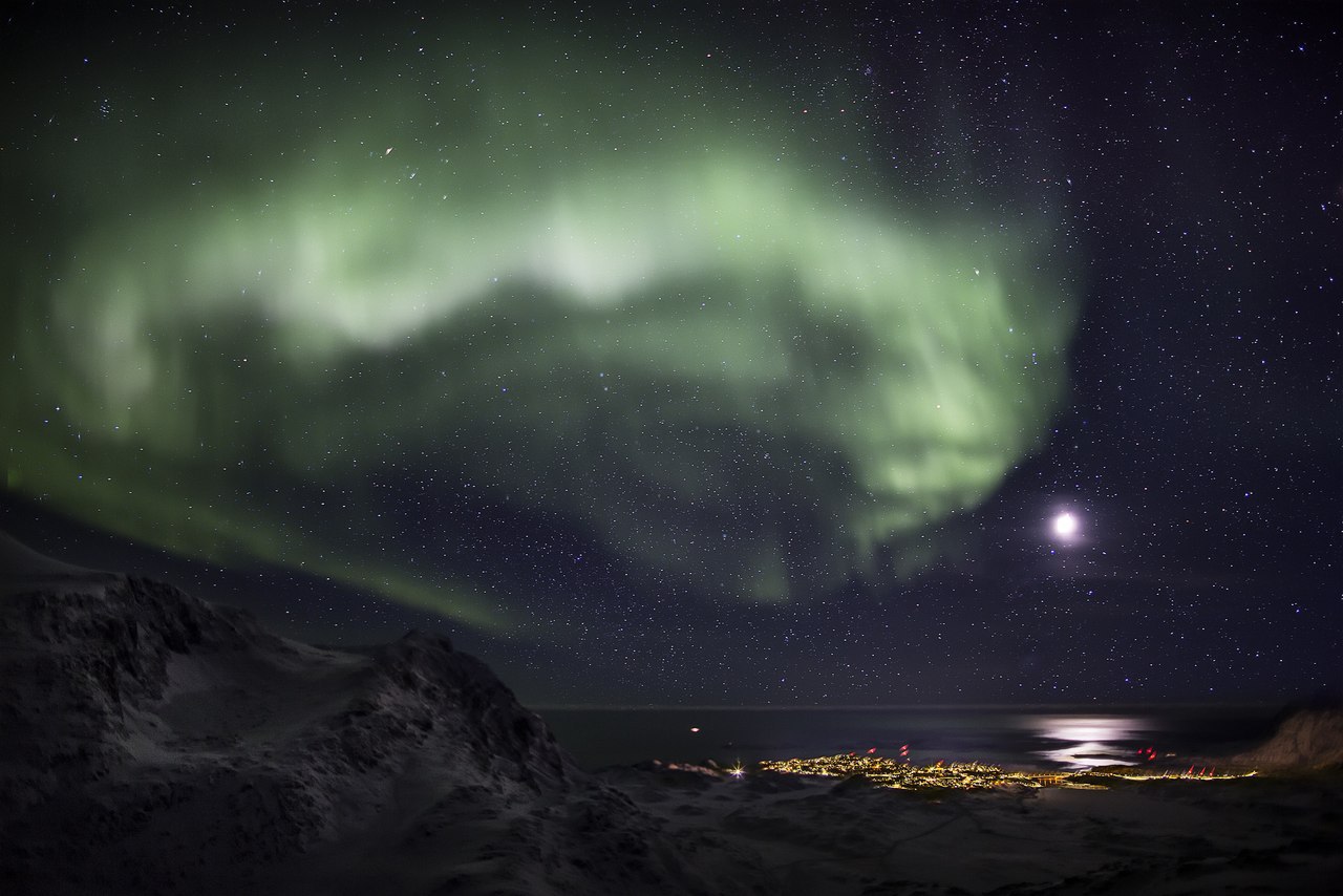 Северное сияние в Гренландии. Aurora Borealis Гренландия. Ночь в Гренландии. Белое море Северное сияние.