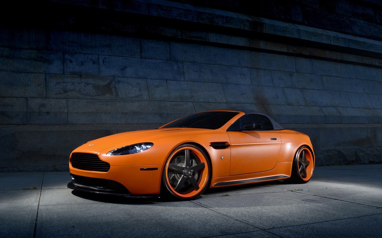 Aston Martin Vantage