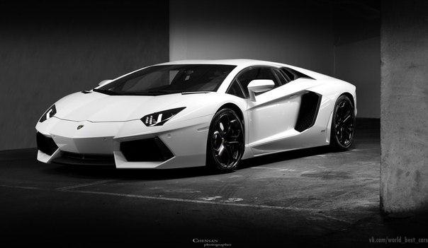Lamborghini Aventador LP-700 - 2