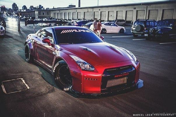 Nissan GT-R - 3