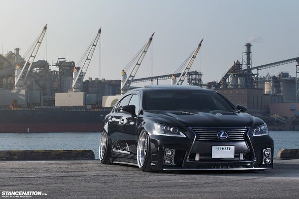 Lexus ls600h - 4