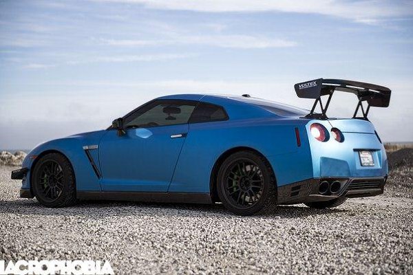 Nissan GT-R. - 8