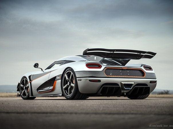 Koenigsegg One:1.5.0L V8: 1340 .. : 1371 :  ... - 2