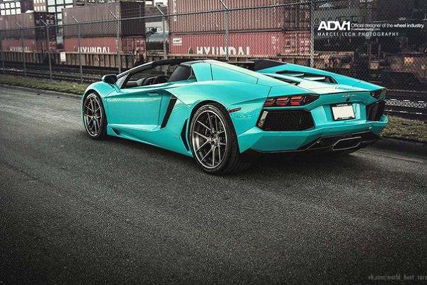 Lamborghini Aventador Roadster - 8