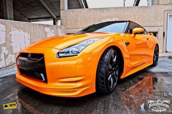 Orange Nissan GT-R - 4