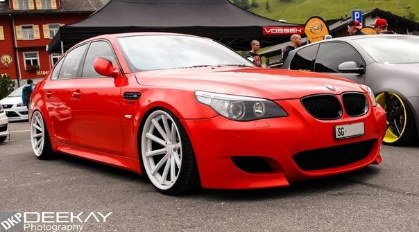 BMW M5 (E60)