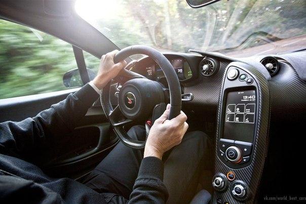 Mclaren P1. : 2013-..: supercar : 2-  : V8 3.8 L ... - 3