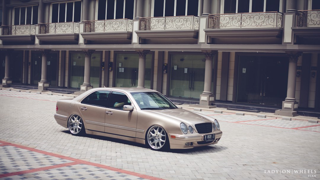 Mercedes-Benz W210 E260 - 2