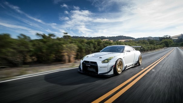 Nissan GT-R