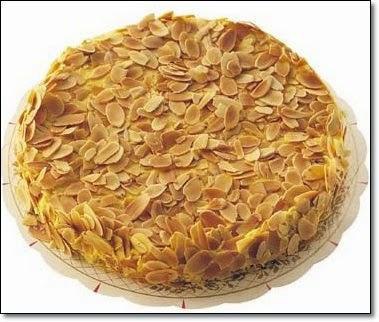 Миндальный торт в мультиварке.Ингредиенты:250 гр. муки,1 ст. ложка сахара,125 гр. сливочного ...