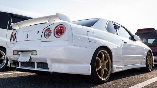 Nissan Skyline GT-R R34