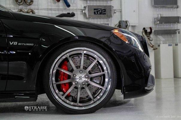 Mercedes-Benz E63 AMG S by Titanio https://fotostrana.ru/away?to=/sl/alJ2 5.5L V8: 585 .. : ... - 6