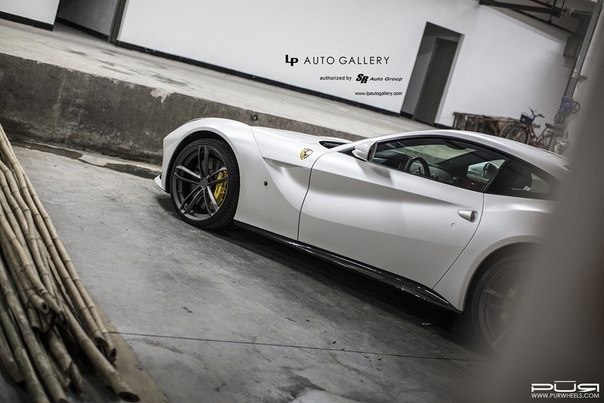Ferrari F12 Berlinetta. Wheels: PUR RS07, 219, 2212 | Matte Anthracite. - 2