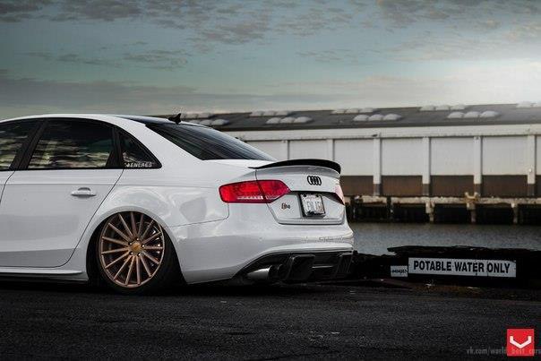 Audi S4 Vossen - 8