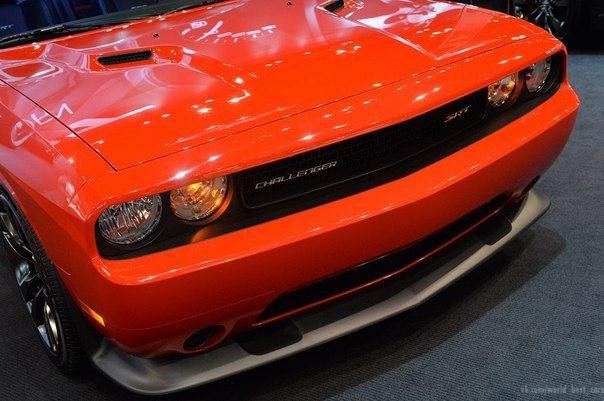 2014 Dodge Challenger SRT Satin Vapor https://fotostrana.ru/away?to=/sl/5QV2 2014 - 7