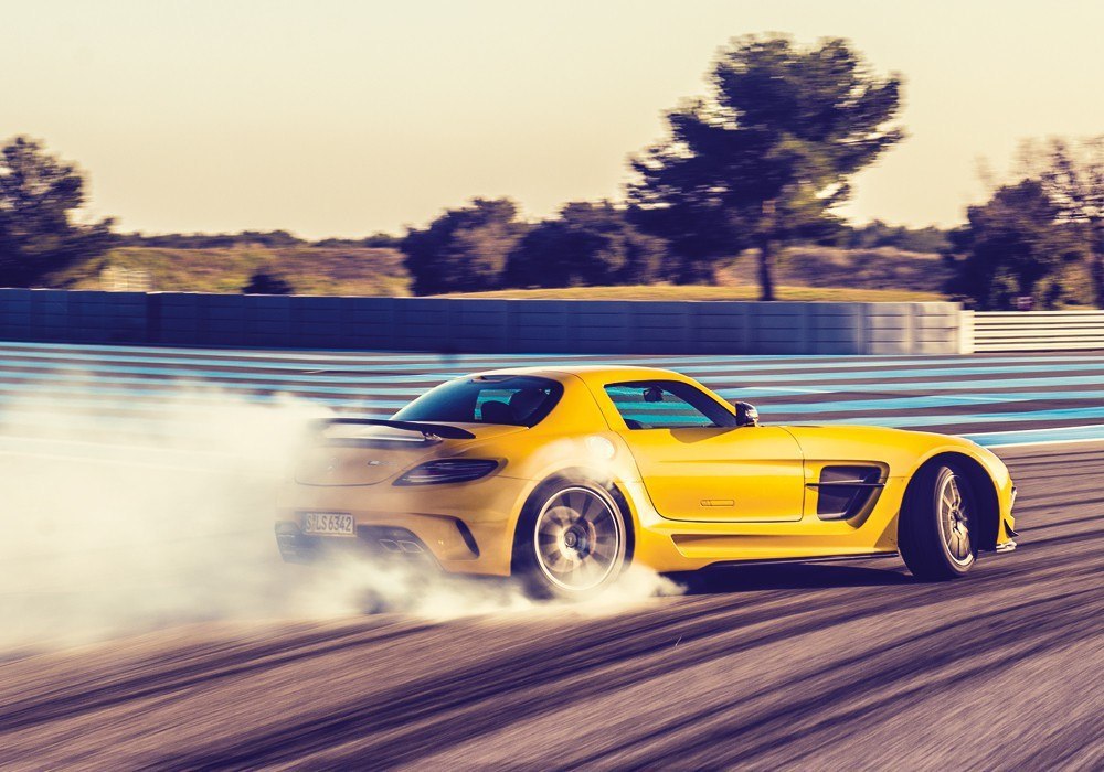 MERCEDES-BENZ SLS AMG BLACK SERIES.: 280 000 : 6208 3, V8, 630 .., 635 : ... - 3