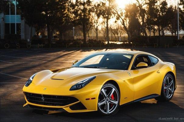 Ferrari F12 Berlinetta - 3