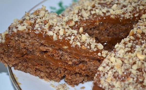 5-минутный ореховый торт без муки и масла.Ингредиенты:3 яйца 1 упаковка (200 грамм) молотых орехов ...
