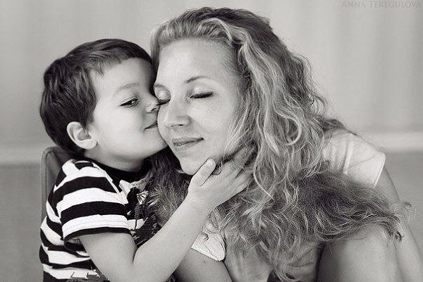 Теперь я знаю, что такое истинная любовь … это когда ребенок у тебя на шее, и его детский шепот ‘Я ...