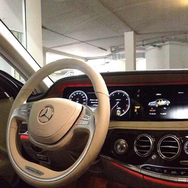Mercedes-Benz W222 S500.) - 2