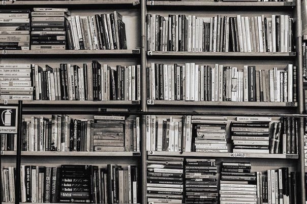 75 книг, которые смело можно советовать всем! 1. Оноре де Бальзак. «Шагреневая кожа» (1831). 2. ...