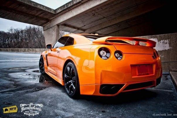 Orange Nissan GT-R - 5