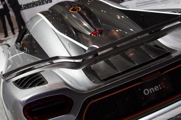 Koenigsegg One:1.5.0L V8: 1340 .. : 1371 :  ... - 4