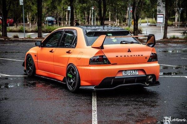 Mitsubishi Lancer Evolution. - 2