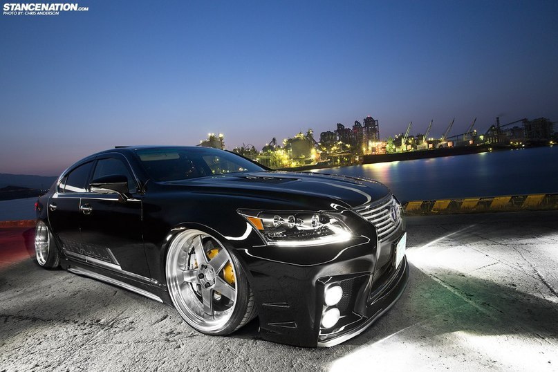 Lexus ls600h - 6