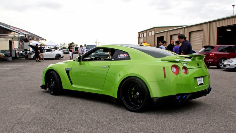 Nissan GT-R