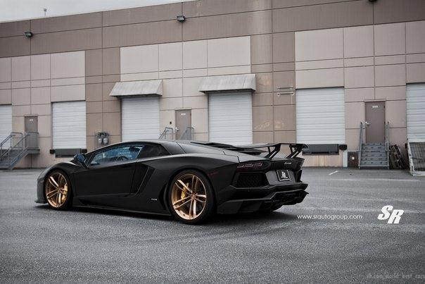 Lamborghini Aventador - 3