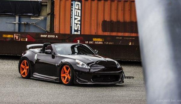 Nissan 370Z.