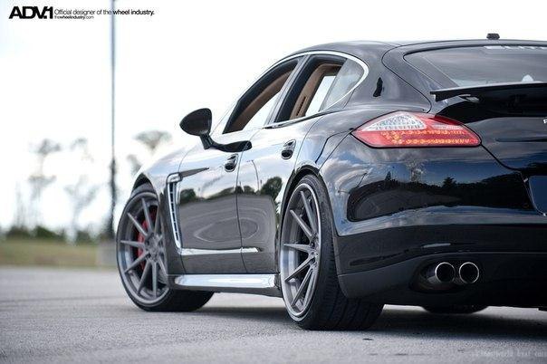 Porsche Panamera Turbo.4.8L V8: 500 .. : 700 :   ... - 8