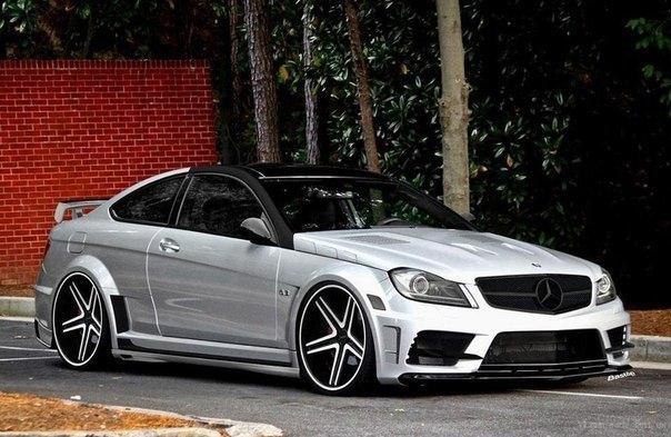 Mercedes-Benz C63AMG