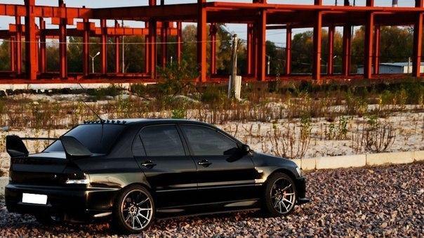 Mitsubishi Lancer Evolution IX - 5