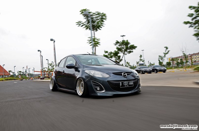 Mazda 2. - 2