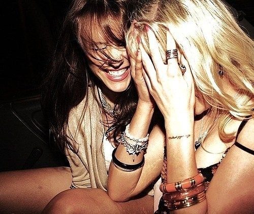 Подруга, есть подруга. Ты позвонишь ей ночью , расскажешь о чем болит сердечко.. А она хриплым ...