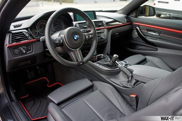 4 Series F32 Interior