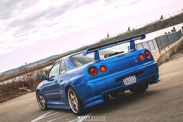 Nissan Skyline GT-R R34 - 3