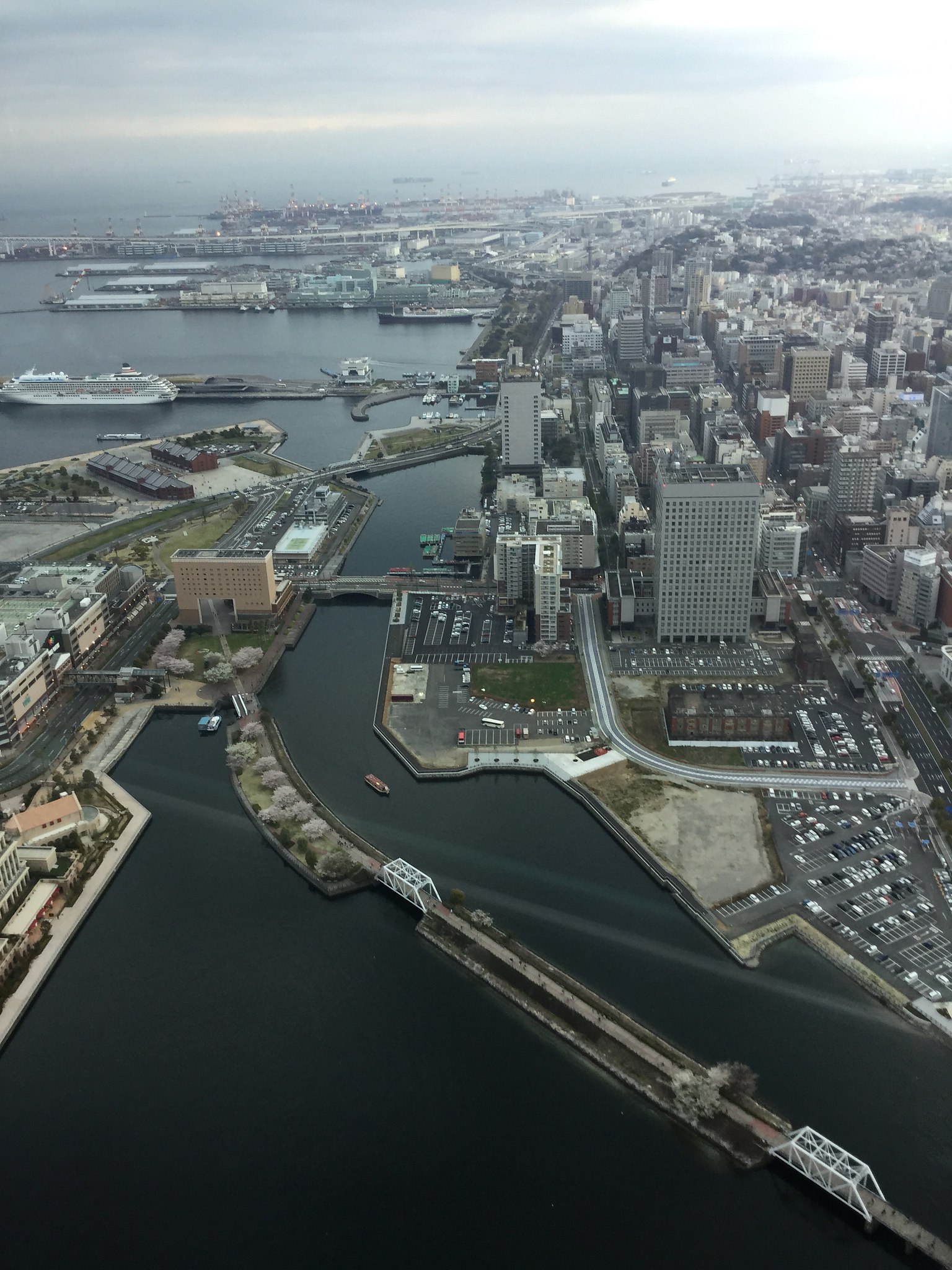   Yokohama Landmark Tower - 5
